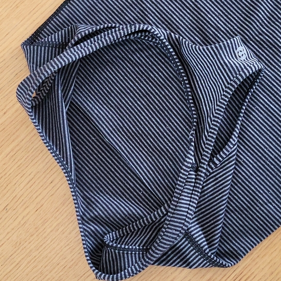 Lululemon Tank Top / Muscle Tee - Picture 4 of 5